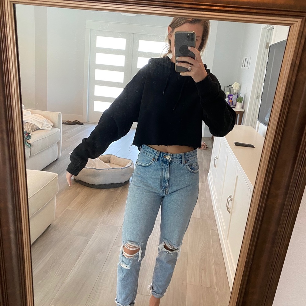 Black cropped hoodie